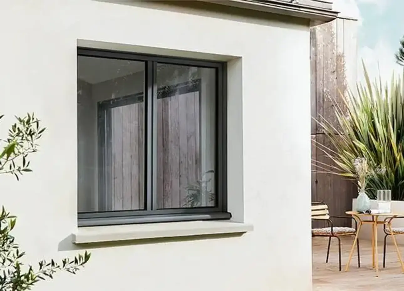 Une surface vitrée optimale grâce à l'ouvrant caché de la fenêtre